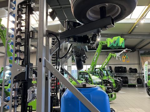 [3379-6286000-9.jpg]