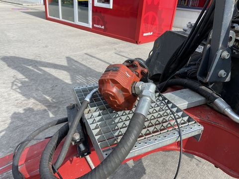 [3379-6298818-8.jpg]