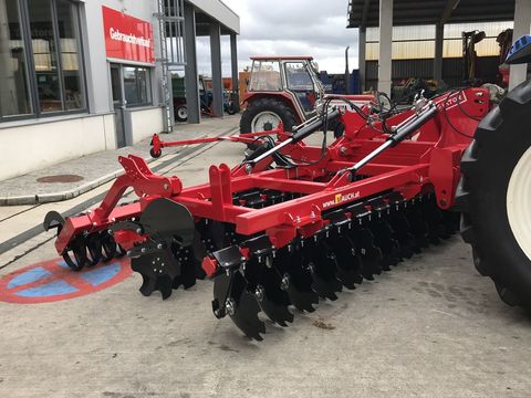 [3379-6316018-5.jpg]