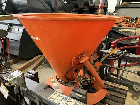 [3379-6390474-4.jpg]