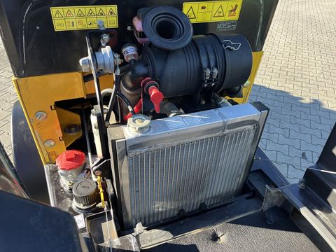 [3379-6406153-14.jpg]