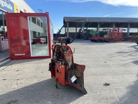 [3379-6406339-3.jpg]