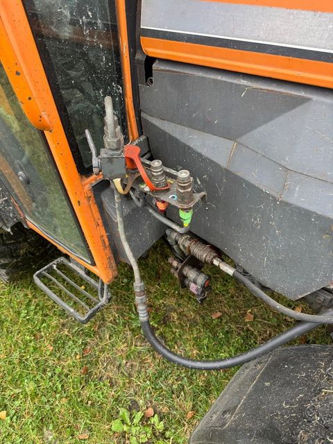 [3379-6478300-10.jpg]