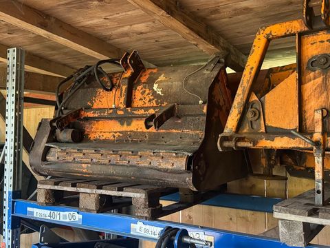 [3379-6478300-6.jpg]