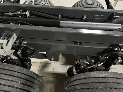 [3379-6492891-7.jpg]