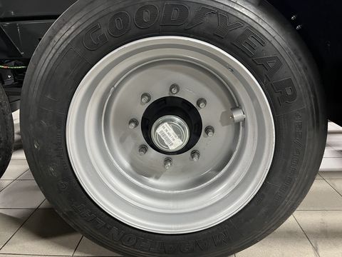 [3379-6492891-8.jpg]