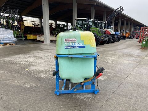 [3379-6495617-9.jpg]