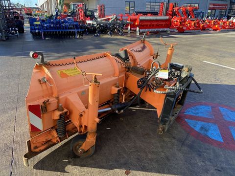 [3379-6518904-4.jpg]