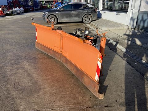 [3379-6518904-5.jpg]