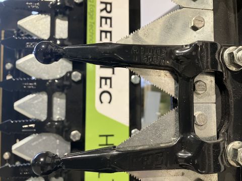 [3379-6519052-6.jpg]