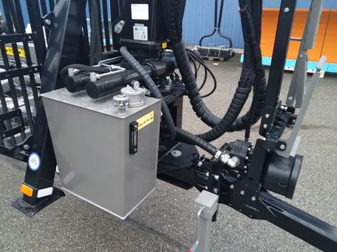 [3379-6535075-3.jpg]