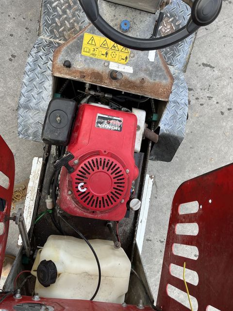 [3379-6538131-9.jpg]