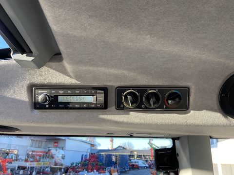 [3379-6546601-12.jpg]