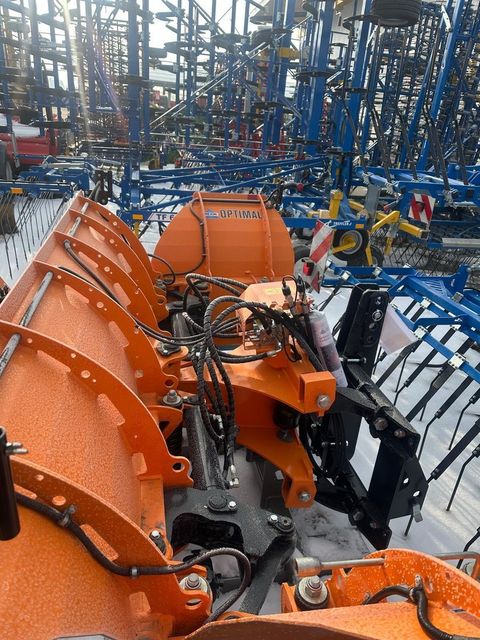 [3379-6646564-4.jpg]