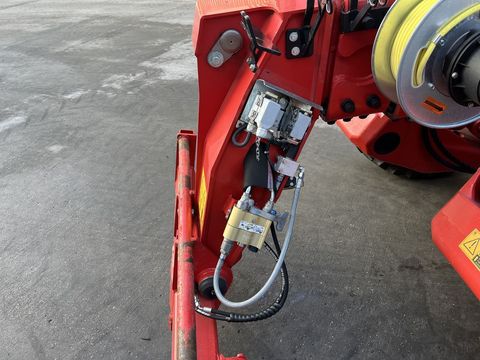 [3379-6646729-12.jpg]