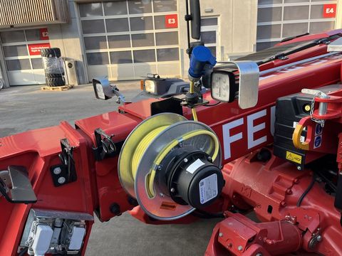 [3379-6646729-13.jpg]