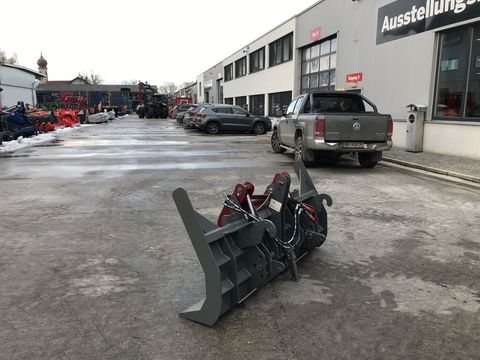 [3379-6666677-4.jpg]