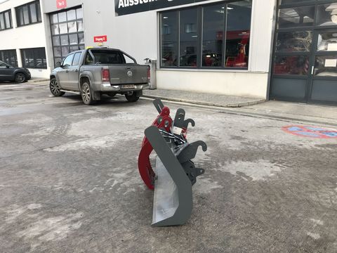 [3379-6666677-5.jpg]