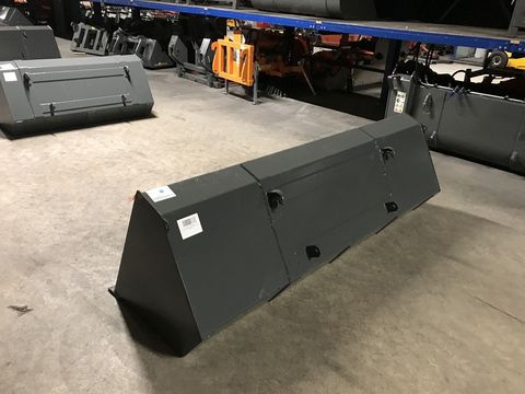 [3379-6666873-4.jpg]