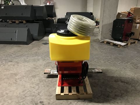 [3379-6667663-5.jpg]