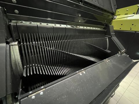 [3379-6727897-12.jpg]