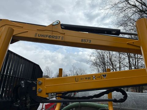 [3379-6746109-4.jpg]