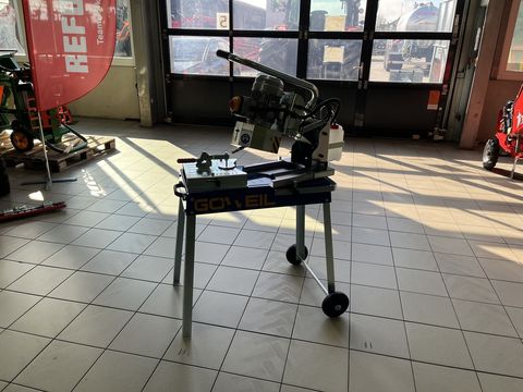 [3379-6750918-3.jpg]