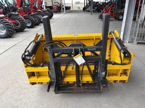 [3379-6765888-4.jpg]