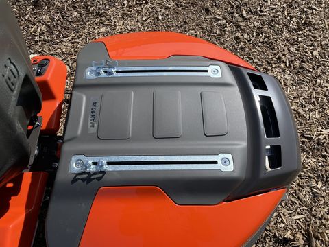 [3379-6822599-12.jpg]