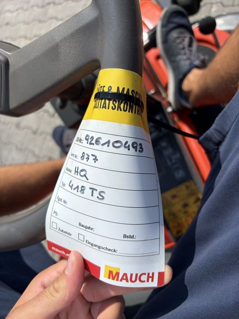 [3379-7388013-11.jpg]