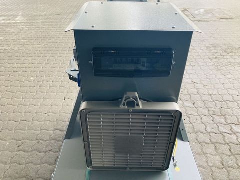 [3383-2868569-16.jpg]