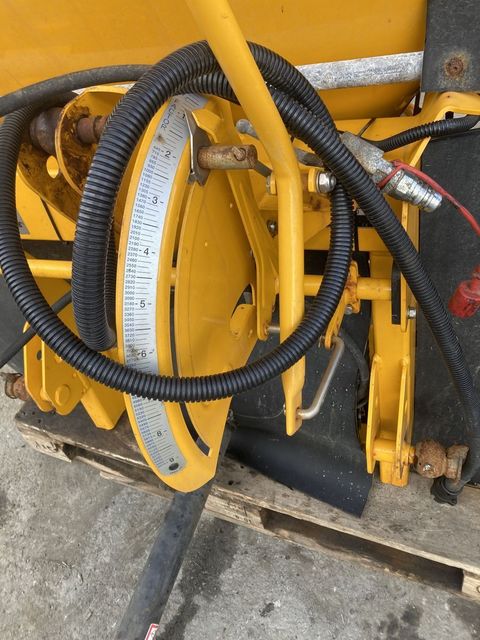 [3383-3480457-8.jpg]