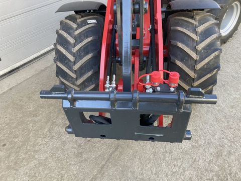 [3383-4085371-19.jpg]