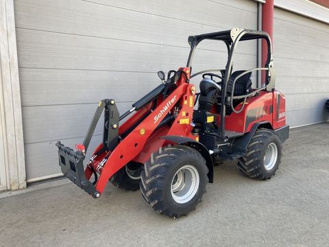 [3383-4085371-4.jpg]