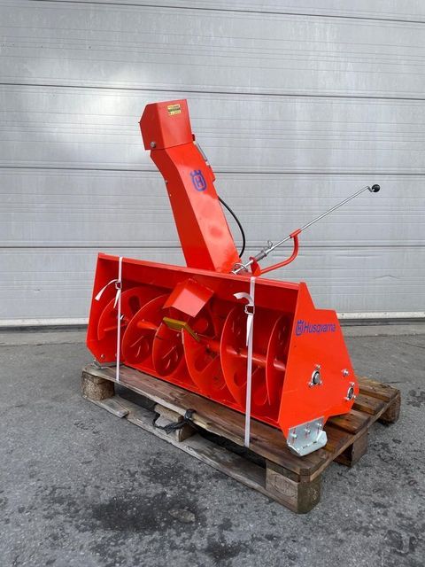 [3383-4621640-5.jpg]