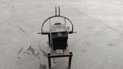 [3383-4711227-4.jpg]