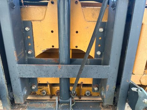 [3383-5514828-11.jpg]