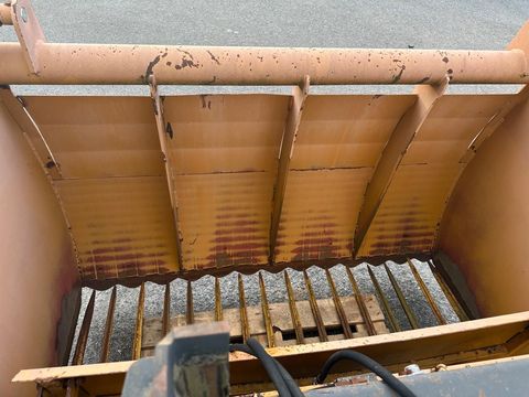 [3383-5514828-16.jpg]