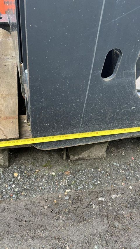 [3383-5514828-23.jpg]