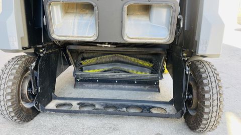 [3383-6115920-5.jpg]