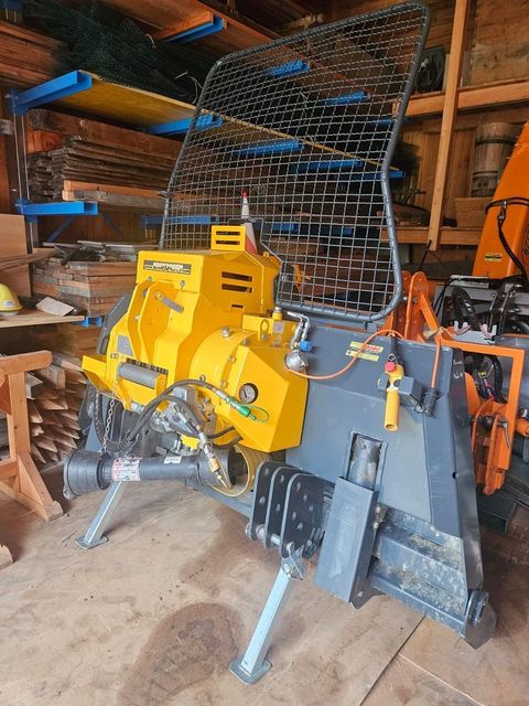 [3383-6458803-4.jpg]