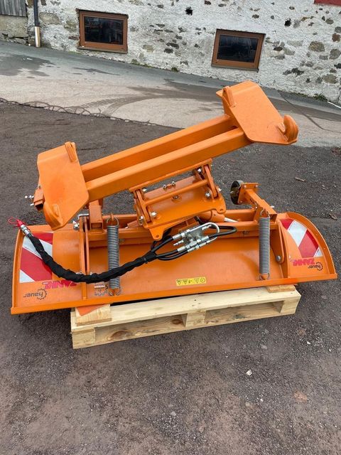 [3383-6526071-15.jpg]