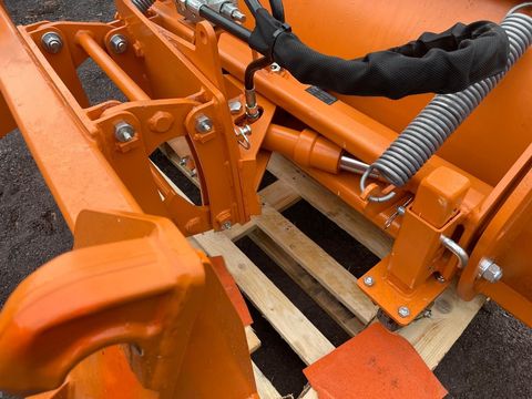 [3383-6526071-16.jpg]