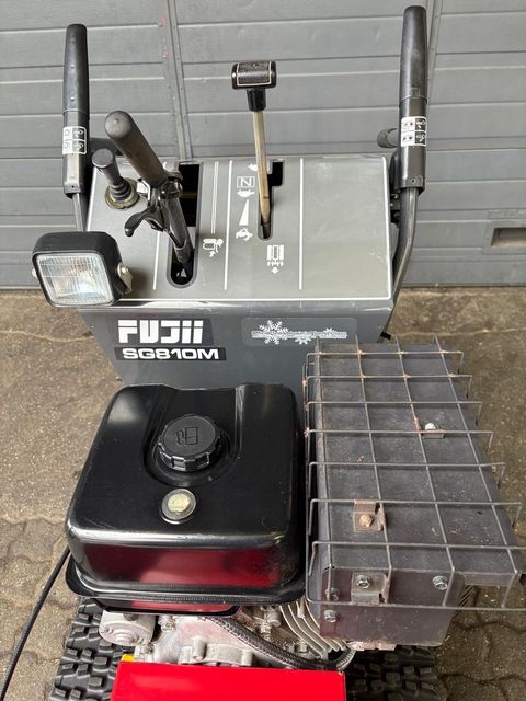 [3383-6753300-3.jpg]