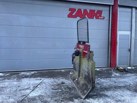 [3383-6753304-12.jpg]