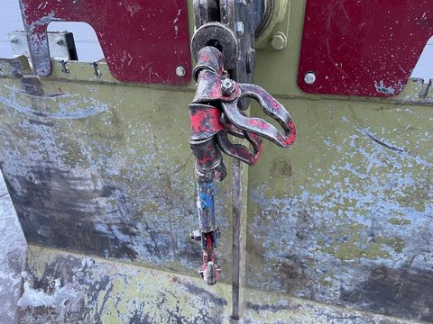 [3383-6753304-16.jpg]