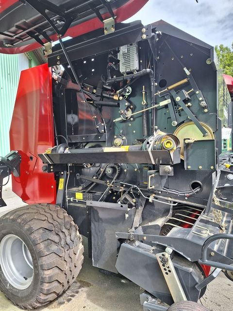 [3489-4077838-5.jpg]