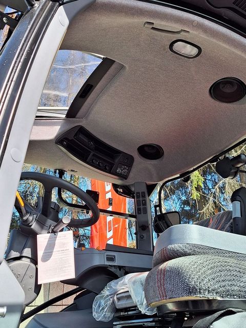 [3489-4199645-10.jpg]