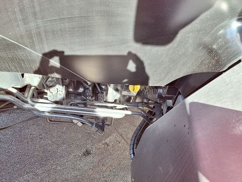 [3489-4199645-9.jpg]