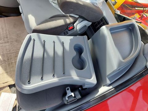 [3489-4753503-8.jpg]